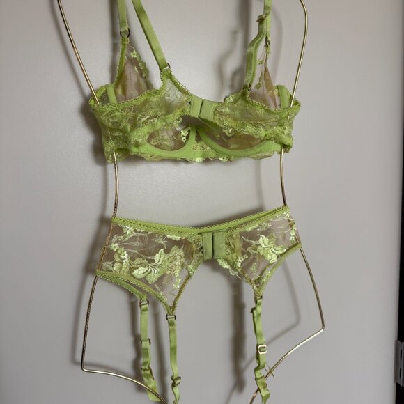 Honey Birdette Whitney Lime Green Lace Bra & Garter Belt Set (34D / XS) - Picture 5 of 7